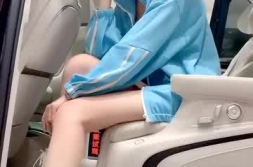 有车有房客服小姐姐图片,温馨服务,为您打造美好生活!