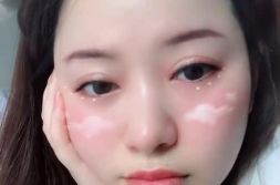 卖美颜灯的小姐姐叫什么,揭秘网红小姐姐的秘密武器